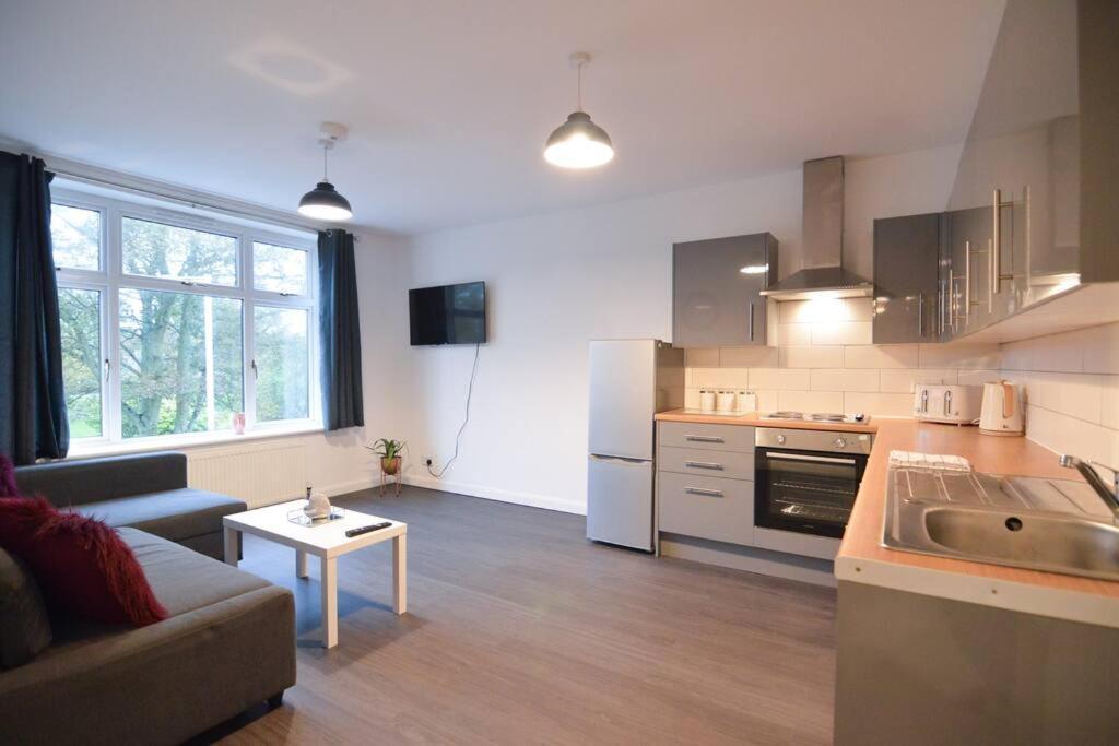 Contemporary 3 Bedroom Flat Kirkcaldy Dış mekan fotoğraf